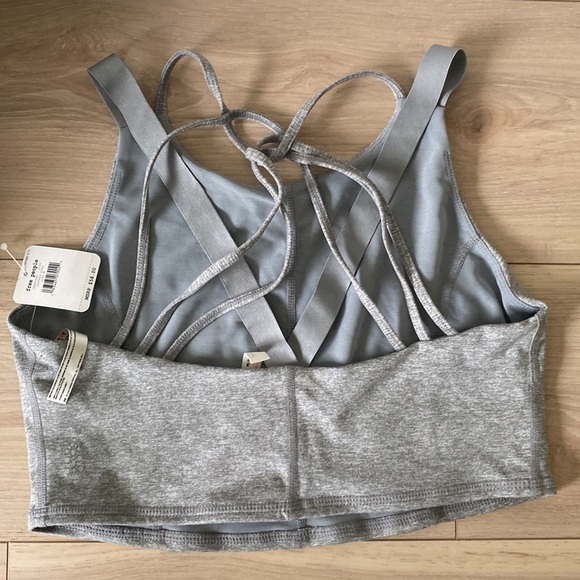 Free People Movement Crop NWT - Picture 2 of 2